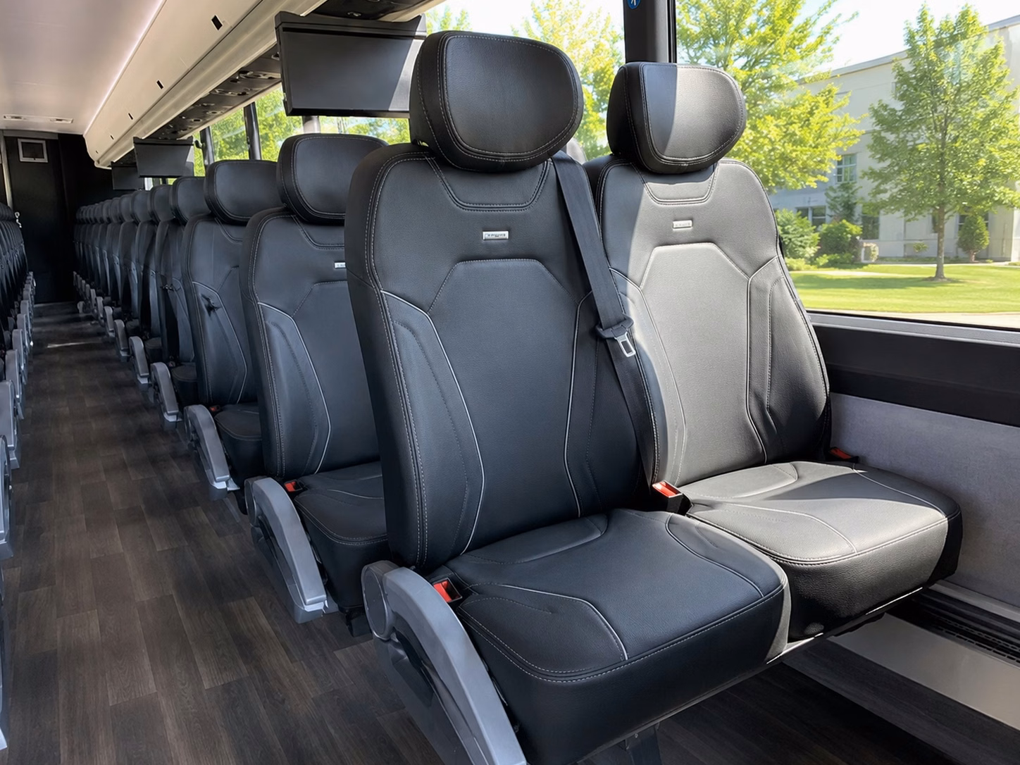 shuttle buses between surprise wedding venues and hotels along bell road